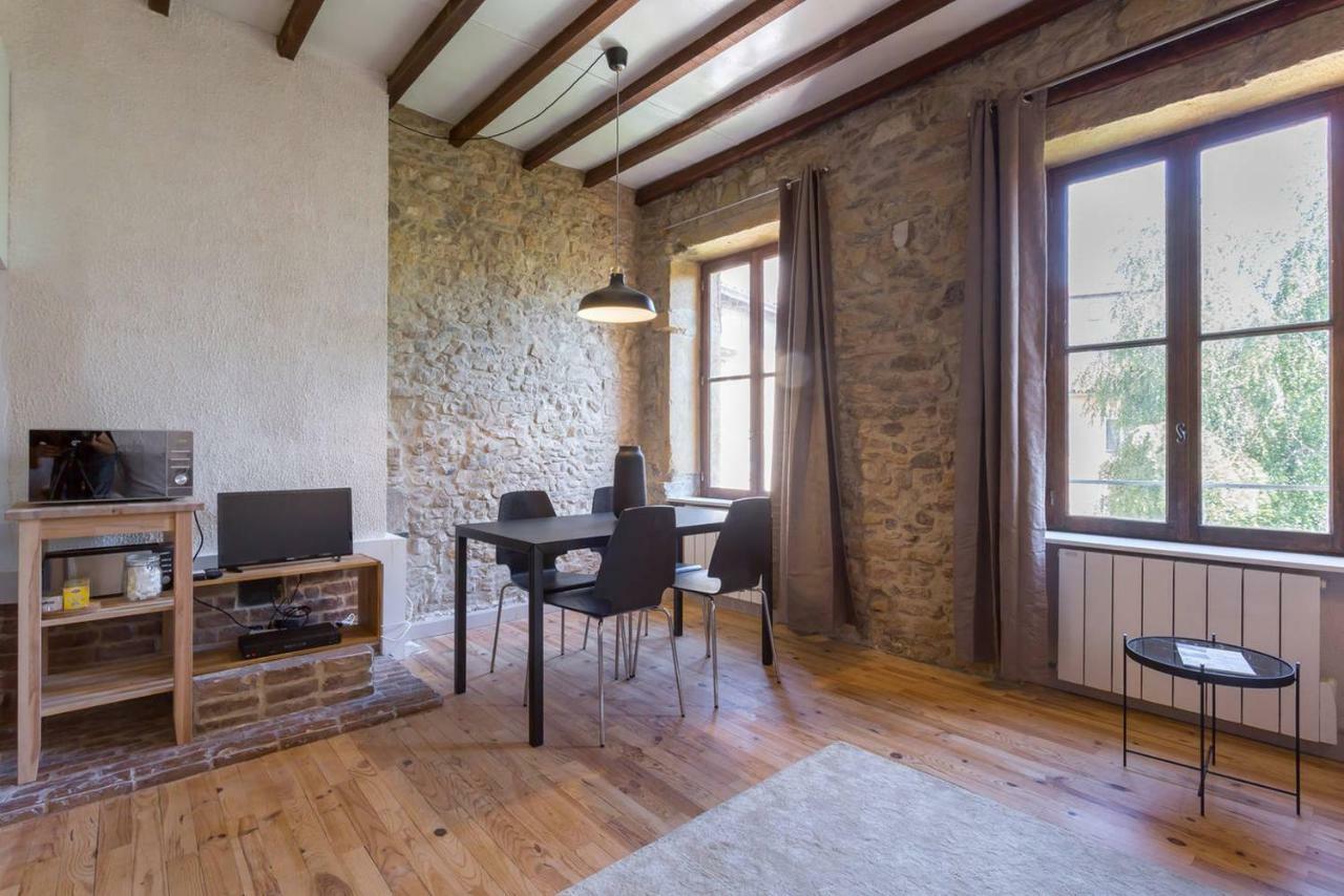 Sur Les Hauteurs Du Vieux Lyon Buitenkant foto